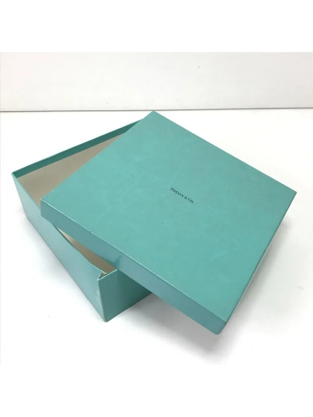 Tiffany & Co. manufacturer tiffany
